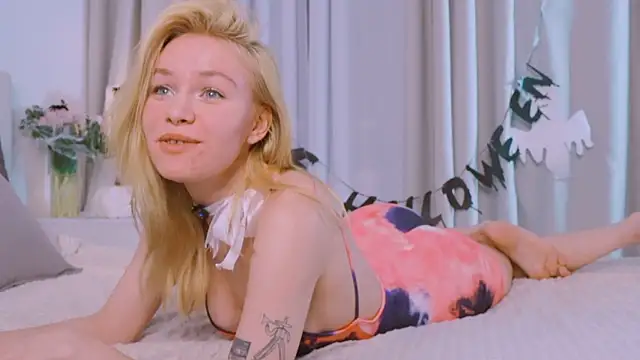 Snapshot of FapClubFamm chatting on October 2025 04:19:01 PM FapClubFamm online show from October 2025 04:19:01 PM