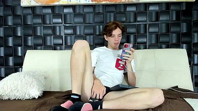 daniel hot03 online show from March 2025 09:45:01 PM