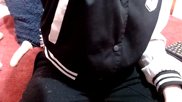 nadescomthxx online show from November 2025 03:35:01 PM