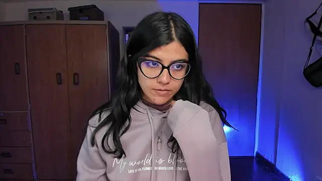 valerie  skyy online show from January 2025 01:24:01 AM