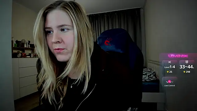 Olivia Munk online show from September 2025 03:52:01 AM