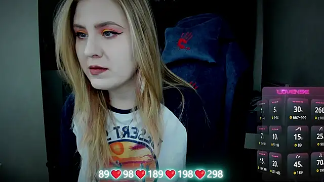 Olivia Munk online show from September 2025 04:39:02 AM