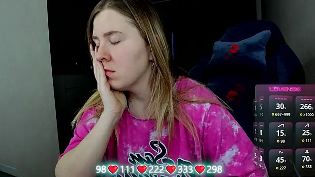 Olivia Munk online show from March 2026 03:57:02 AM