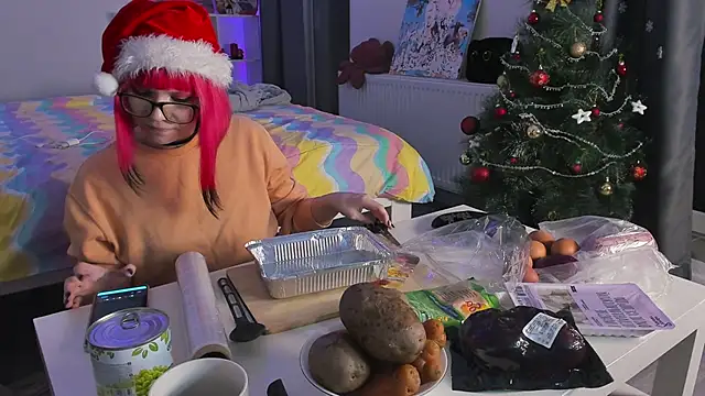 Yumi Youkai online show from December 2024 02:36:02 PM