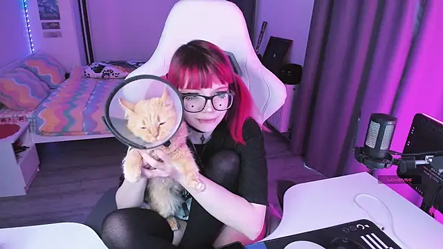 Yumi Youkai online show from April 2026 03:52:01 PM