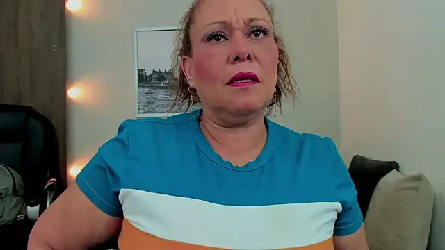 Cheryl JONES online show from November 2025 07:09:01 AM