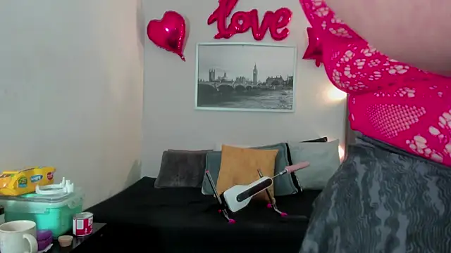 Snapshot of Cheryl_JONES chatting on March 2026 04:35:02 PM Cheryl JONES online show from March 2026 04:35:02 PM