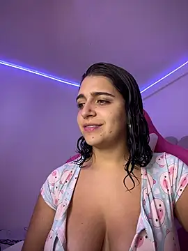 Alicia Ruiz online show from June 2026 08:18:01 PM