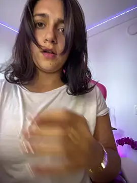 Alicia Ruiz online show from July 2026 08:02:01 PM