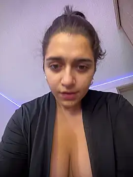 Alicia Ruiz online show from July 2026 12:03:02 PM