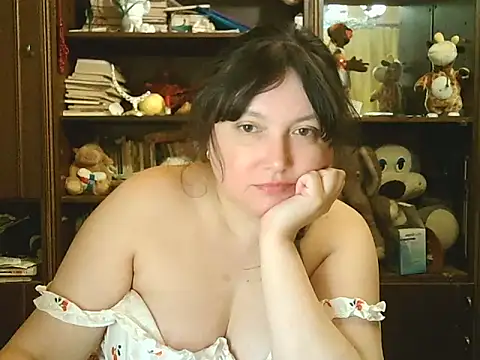 CarrieQPeach online show from April 2026 08:42:02 PM