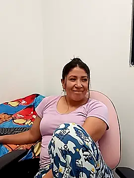 nammy  dirtyhott online show from February 2026 05:38:01 PM