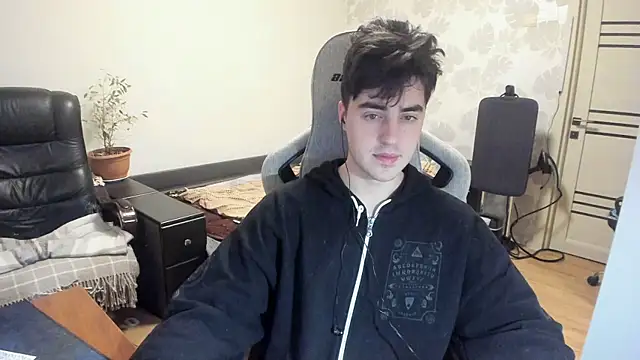 Snapshot of Knuckles17 chatting on December 2025 11:08:02 AM Knuckles17 online show from December 2025 11:08:02 AM