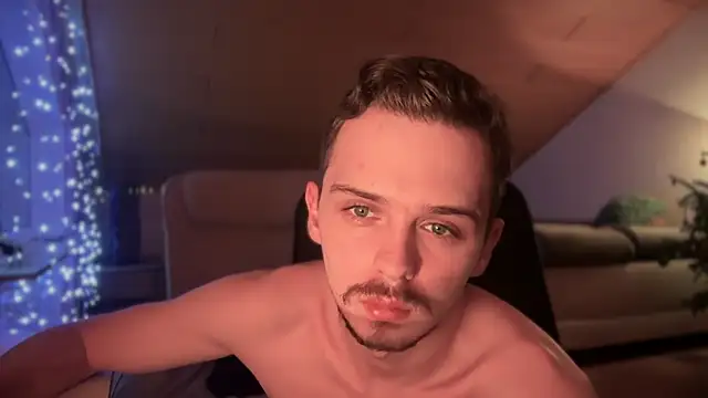 Snapshot of naked_psy chatting on January 2025 04:44:01 AM naked psy online show from January 2025 04:44:01 AM