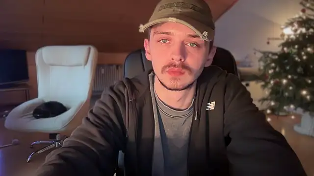 Snapshot of naked_psy chatting on January 2025 07:43:02 AM naked psy online show from January 2025 07:43:02 AM