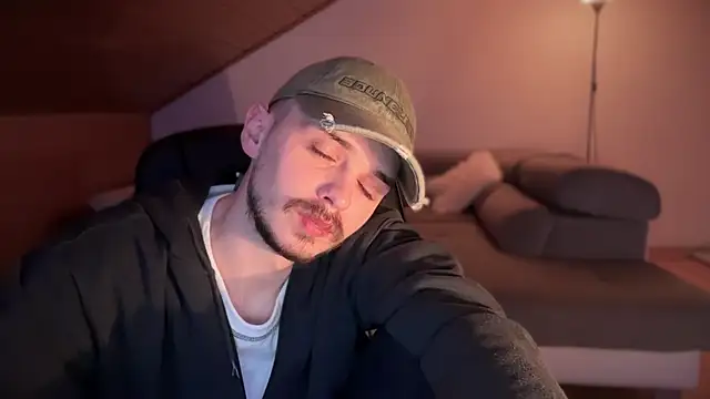 Snapshot of naked_psy chatting on February 2025 03:09:01 AM naked psy online show from February 2025 03:09:01 AM