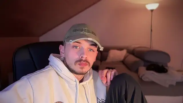 Snapshot of naked_psy chatting on February 2025 12:53:02 AM naked psy online show from February 2025 12:53:02 AM