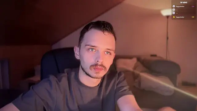 Snapshot of naked_psy chatting on February 2025 11:24:01 PM naked psy online show from February 2025 11:24:01 PM