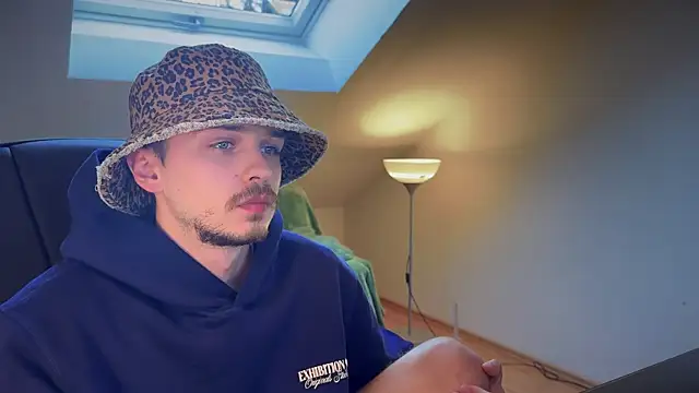 Snapshot of naked_psy chatting on March 2025 03:16:02 PM naked psy online show from March 2025 03:16:02 PM