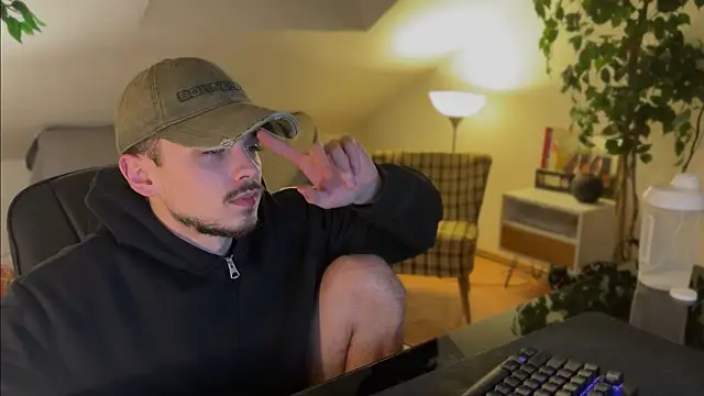 naked psy online show from December 2025 01:11:02 AM