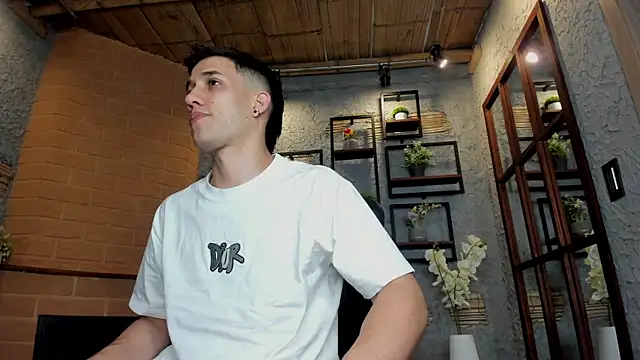 alexgiraldo  online show from January 2025 11:26:02 AM