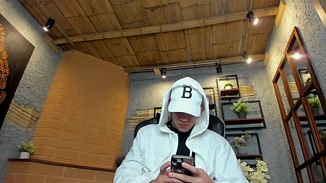 alexgiraldo  online show from March 2025 02:43:02 PM