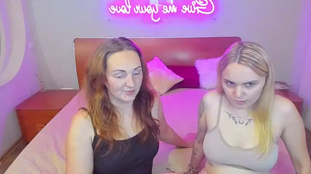 MagicEyess online show from November 2025 06:43:02 PM