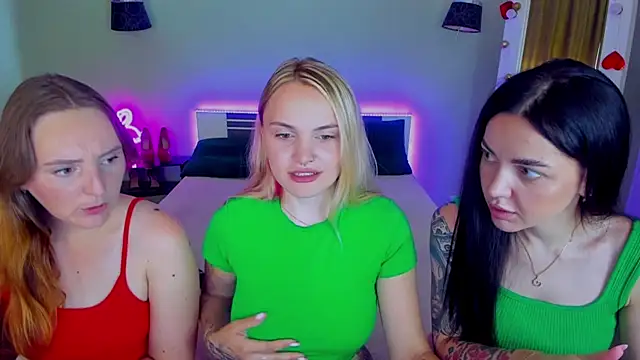 Snapshot of MagicEyess chatting on July 2026 08:06:01 AM MagicEyess online show from July 2026 08:06:01 AM