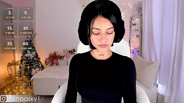 Snapshot of ninaa_sky chatting on December 2024 12:59:02 PM ninaa sky online show from December 2024 12:59:02 PM