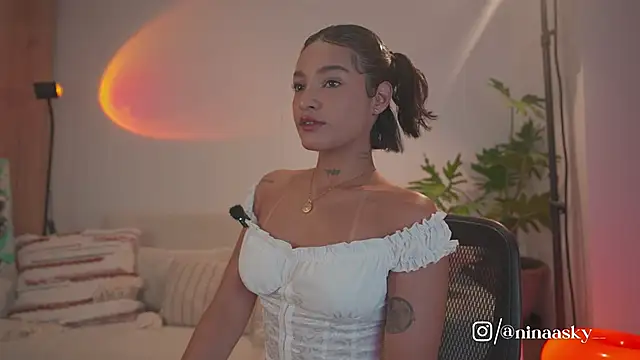 Snapshot of ninaa_sky chatting on May 2026 11:47:01 PM ninaa sky online show from May 2026 11:47:01 PM