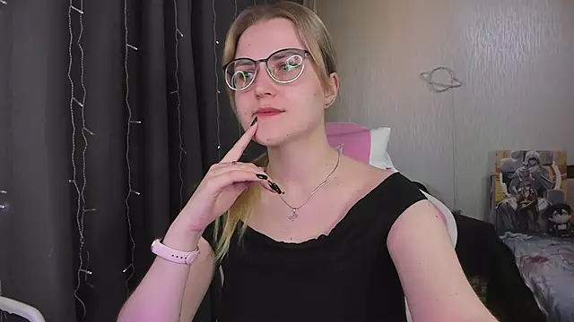 MissBrightShine online show from April 2026 03:07:01 PM