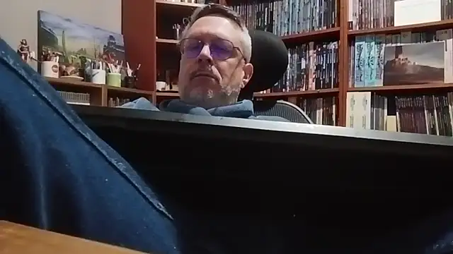 Mandra is a whore online show from November 2025 11:13:01 PM