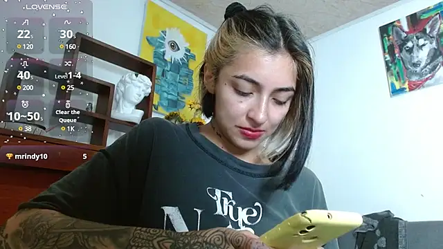 ZoeBakers  online show from February 2025 05:57:01 PM