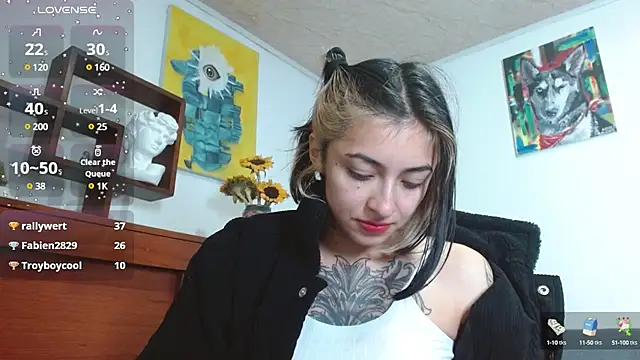 ZoeBakers  online show from February 2025 11:28:02 AM