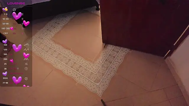 letiziia sky1 online show from February 2025 07:55:01 PM