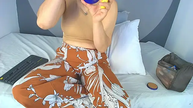 sarita duque online show from June 2026 03:23:02 PM
