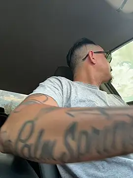 PeterGrandee online show from October 2025 07:34:01 PM