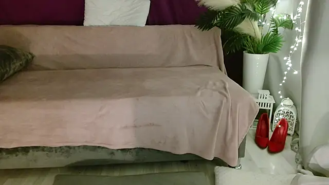 Imcarrieberry online show from October 2025 02:25:02 PM