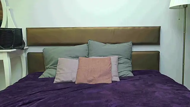 MissYvie online show from June 2026 07:22:01 AM
