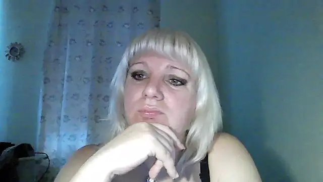 MeilomaWesa online show from November 2025 10:18:01 AM