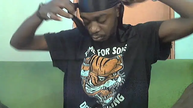 BIGDICKMULLAH online show from October 2025 09:48:01 AM