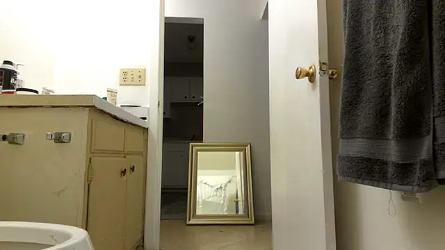 Peachestabby147 online show from September 2025 03:29:01 AM