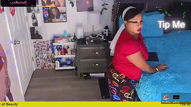 temptressbeauty24 online show from December 2025 11:33:02 PM