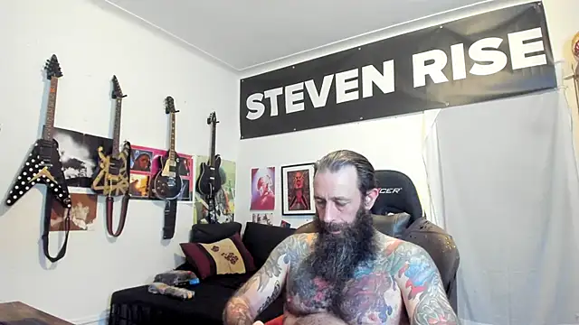 Snapshot of StevenRiseNYC chatting on June 2026 12:20:01 AM StevenRiseNYC online show from June 2026 12:20:01 AM