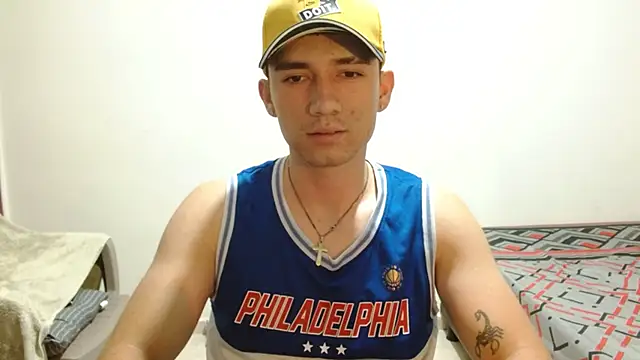 Snapshot of ChicoMaloFfF chatting on May 2026 01:00:01 AM ChicoMaloFfF online show from May 2026 01:00:01 AM
