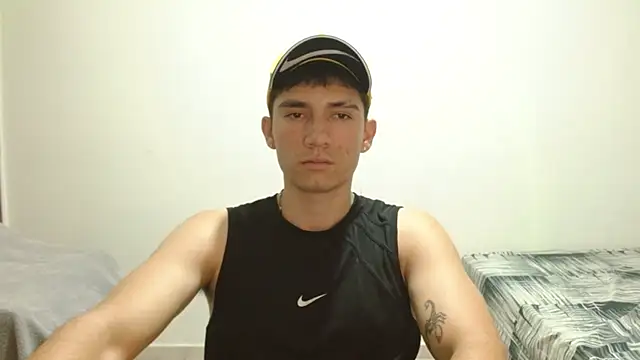 Snapshot of ChicoMaloFfF chatting on July 2026 01:41:02 AM ChicoMaloFfF online show from July 2026 01:41:02 AM
