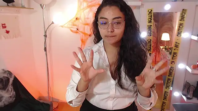  Kim  M online show from October 2025 01:23:02 PM