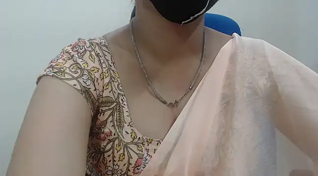 Snapshot of Lovely_Siri_23 chatting on March 2025 10:49:01 PM Lovely Siri 23 online show from March 2025 10:49:01 PM