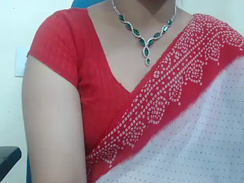 Snapshot of Lovely_Siri_23 chatting on November 2025 12:07:01 PM Lovely Siri 23 online show from November 2025 12:07:01 PM