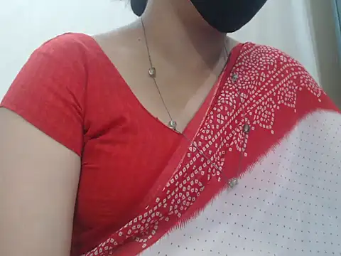 Snapshot of Lovely_Siri_23 chatting on May 2026 02:39:01 AM Lovely Siri 23 online show from May 2026 02:39:01 AM